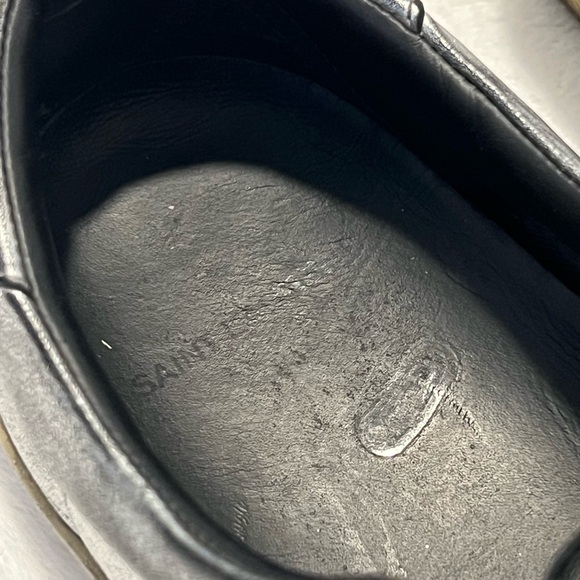 Yves Saint Laurent Metallic Court Classic - Picture 4 of 8